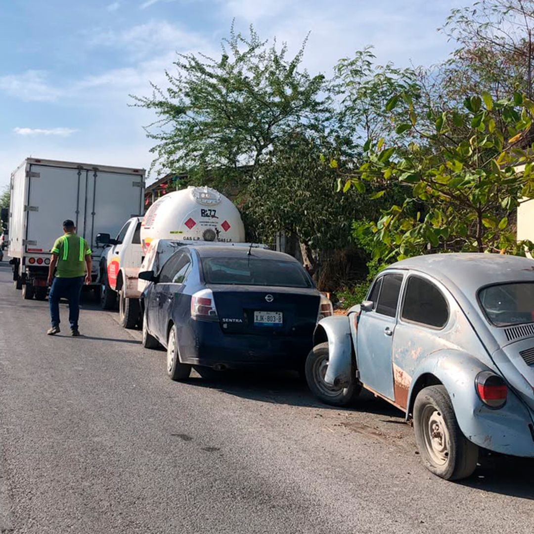 Carambola en Ciudad Victoria: Embiste Autos y una Pipa de Gas
